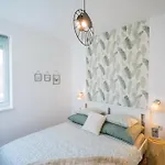 B72 Apartment *