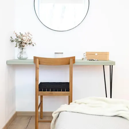 B72 Apartment *