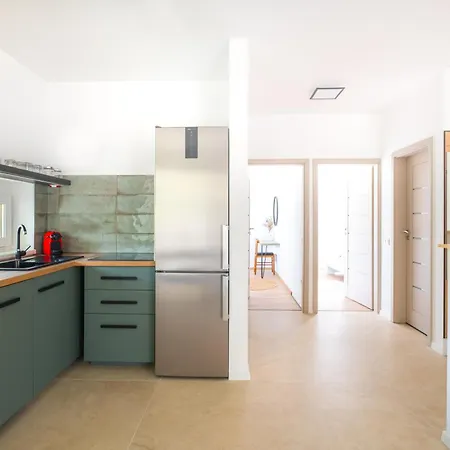 B72 Apartment
