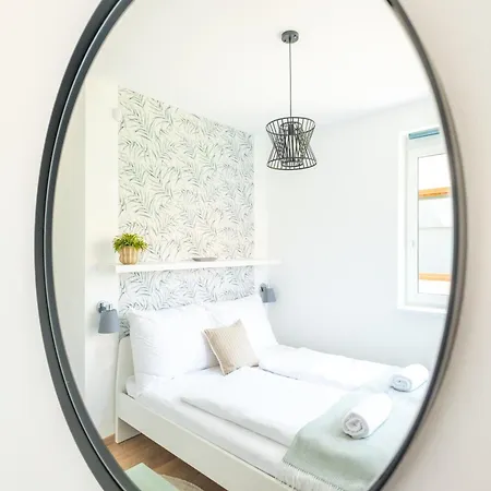 Apartment B72