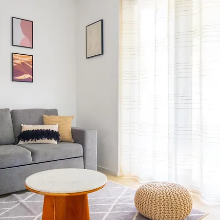 B72 Apartment