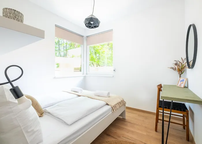 B72 Apartment *