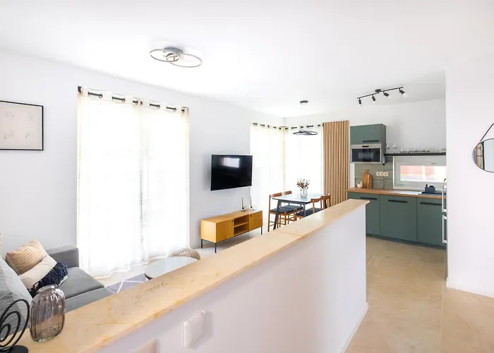 Apartment B72