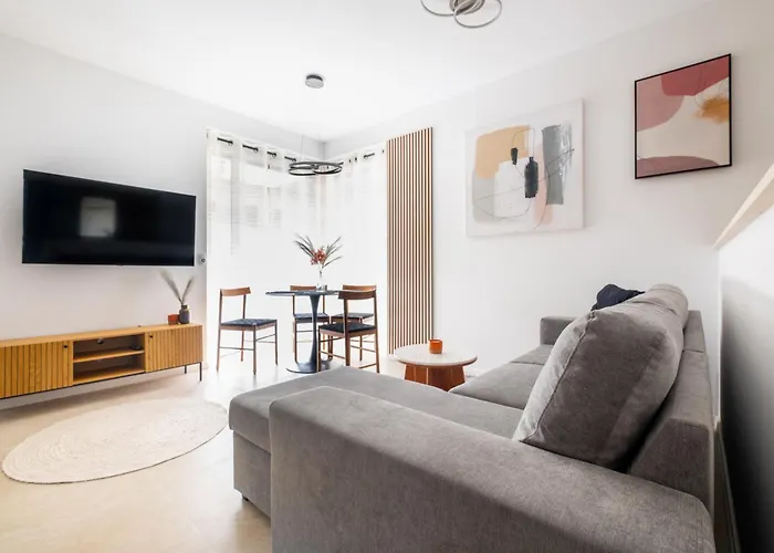 B72 Apartment